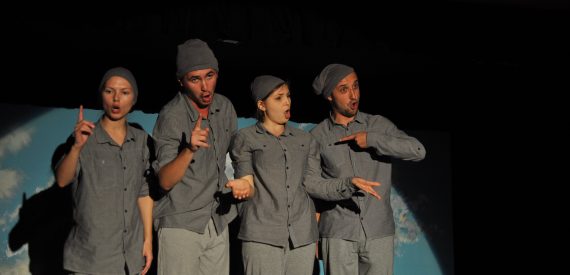 Spektakl "Czterej muzykanci z Bremy" w reżyserii Łukasza Wojtusika.